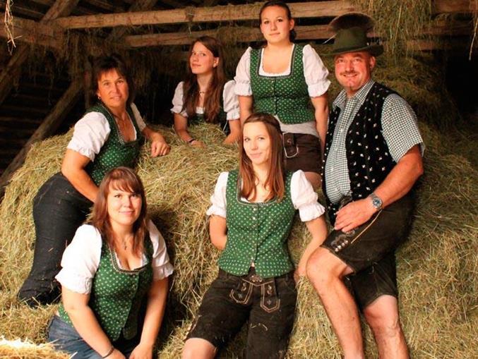 Frühstückspension: Kinder- und Familienbauernhof Christa