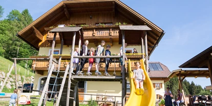 Pensionen - Steinbach an der Steyr - Spielplatz vorm Haus - Roithhof
