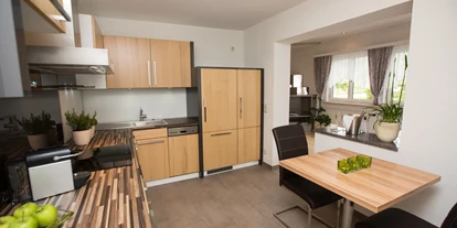 Pensionen - Art der Pension: Frühstückspension - Seewalchen am Attersee - Ferienwohnung 1 de luxe mit Balkon  - Pension Knoll ****