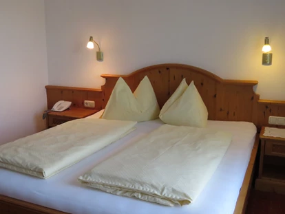 Pensionen - Parkplatz: kostenlos bei der Pension - Leogang - Doppelzimmer mit Balkon - Sportpension Thayer