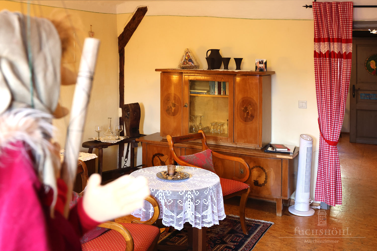 Frühstückspension: Hänsel und Gretel – Ferienwohnung
Wohnzimmer - Pension Fuchshöhl - Märchenzimmer