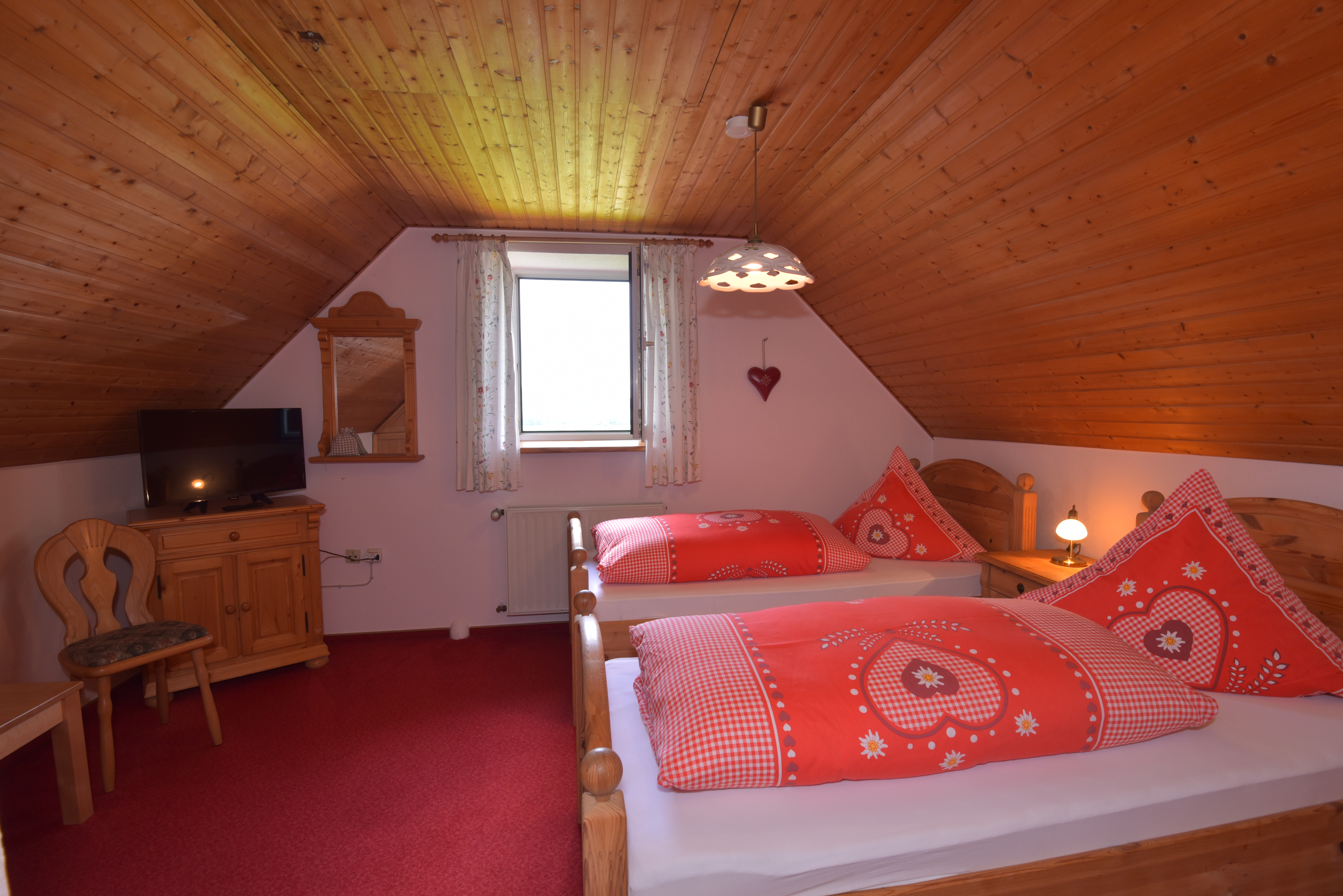 Frühstückspension: Dachzimmer - Landhotel & Pension "Zur Pferdetränke"