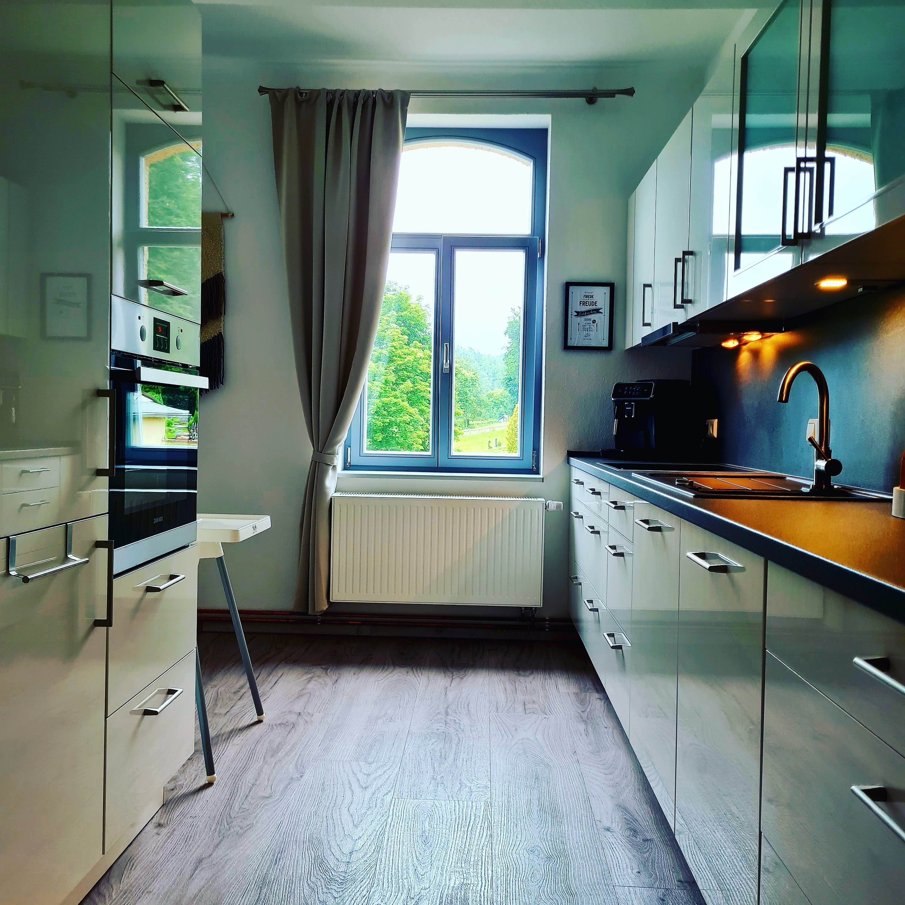 Frühstückspension: Ferienwohnung Küche - Pension "Schul Inn"