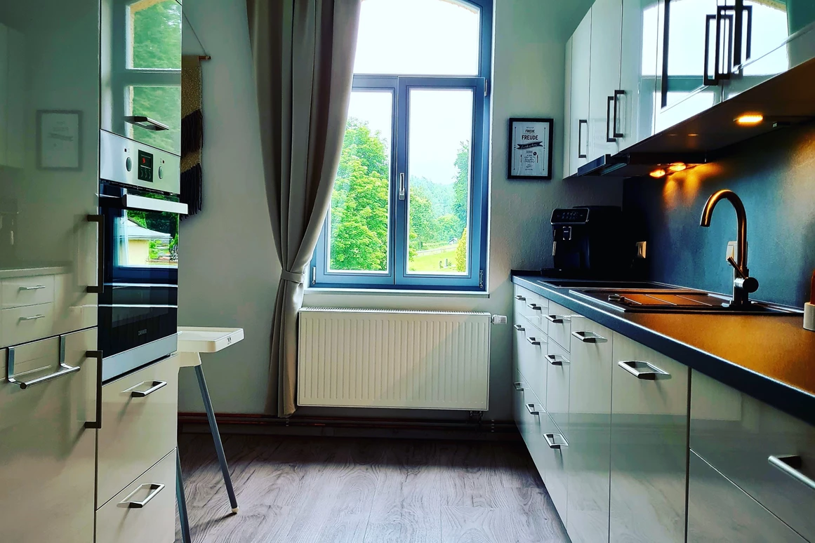 Frühstückspension: Ferienwohnung Küche - Pension "Schul Inn"