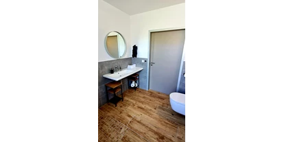Pensionen - Eisenach (Eisenach, Stadt) - Badezimmer Zimmer 3 - Pension "Schul Inn"