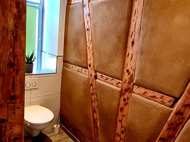 Frühstückspension: Badezimmer Zimmer 1 - Pension "Schul Inn"