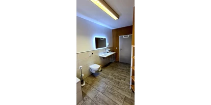 Pensionen - Eisenach (Eisenach, Stadt) - Badezimmer Zimmer 4 - Pension "Schul Inn"