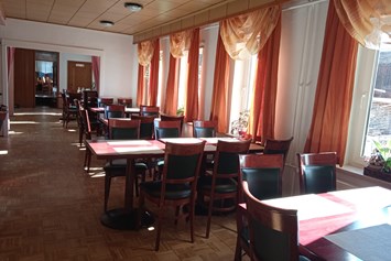 Frühstückspension: Hotel & Restaurant Schleusingen Zum Adlersberg
