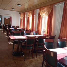 Frühstückspension: Hotel & Restaurant Schleusingen Zum Adlersberg
