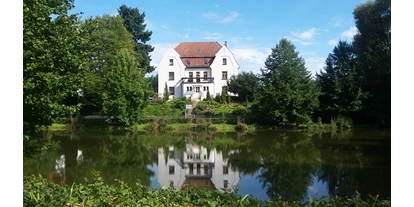 Pensionen - Eisenach (Eisenach, Stadt) - Blick über den Neuen Teich - Teichansicht unserer Pension. - Pension Rau