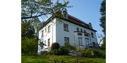 Pensionen - Eisenach (Eisenach, Stadt) - Blick zur Pension vom Garten aus - Schloßblickseite - Pension Rau
