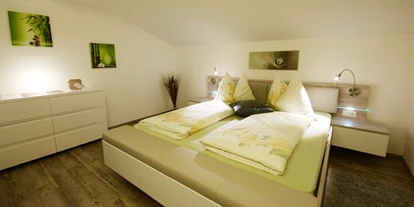 Pensionen - Parkplatz: kostenlos bei der Pension - Leogang - Eines der zwei Komfortzimmer in der Wohnung Sonnblick
Die Zimmer können auch jeweils in Dreibettzimmer verwendet werden. - Haus Voithofer mit Top Ferienwohnungen