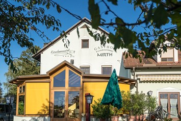 Frühstückspension: Uhudlerei Mirth - Gasthof Kirchenwirt *** - Uhudlerei Mirth - Gasthof Kirchenwirt Mirth