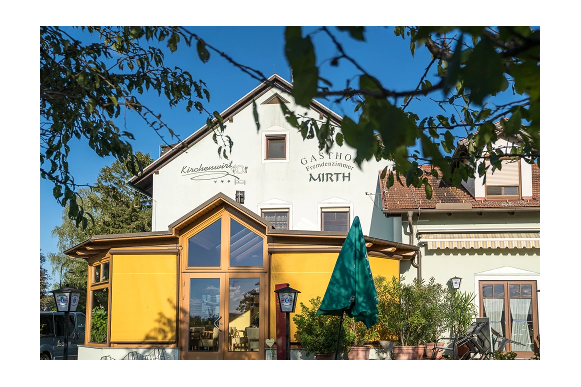 Frühstückspension: Uhudlerei Mirth - Gasthof Kirchenwirt *** - Uhudlerei Mirth - Gasthof Kirchenwirt Mirth