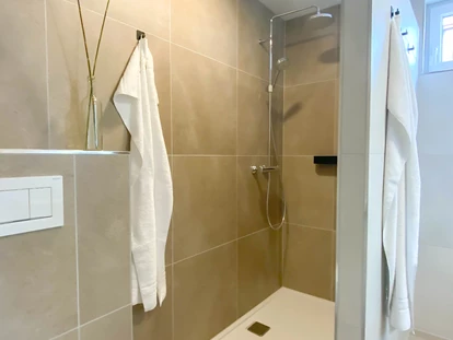 Pensionen - Restaurant - Ferienwohnung- Badezimmer - Weingut & Gästezimmer Gangl Günter und Birgit