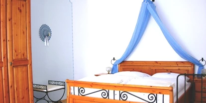 Pensionen - Restaurant - Schlafzimmer FeWo "Lavendel" - Sekt & Wein Walter Klein