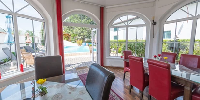 Pensionen - Restaurant - Pool-Pavillon - Sekt & Wein Walter Klein