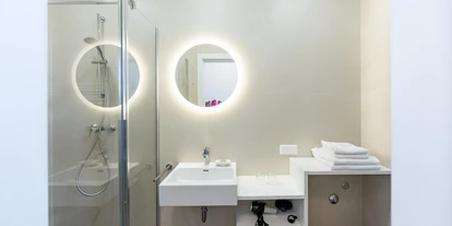 Pensionen - Restaurant - Badezimmer FeWo "Rose" - Sekt & Wein Walter Klein