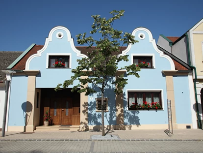 Pensionen - Restaurant - Weingut und Gästehaus Heiss