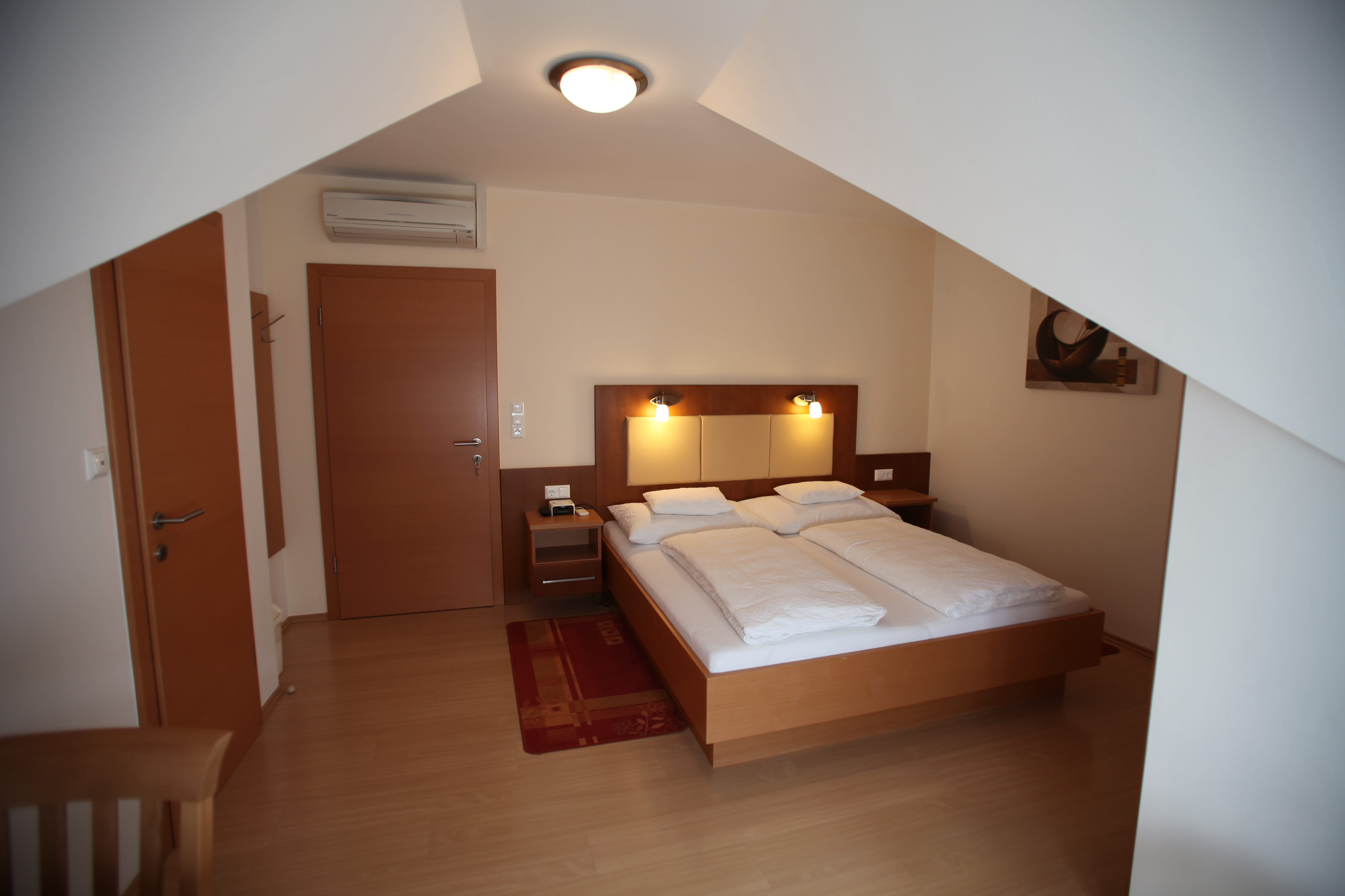 Frühstückspension: Weingut und Gästehaus Heiss