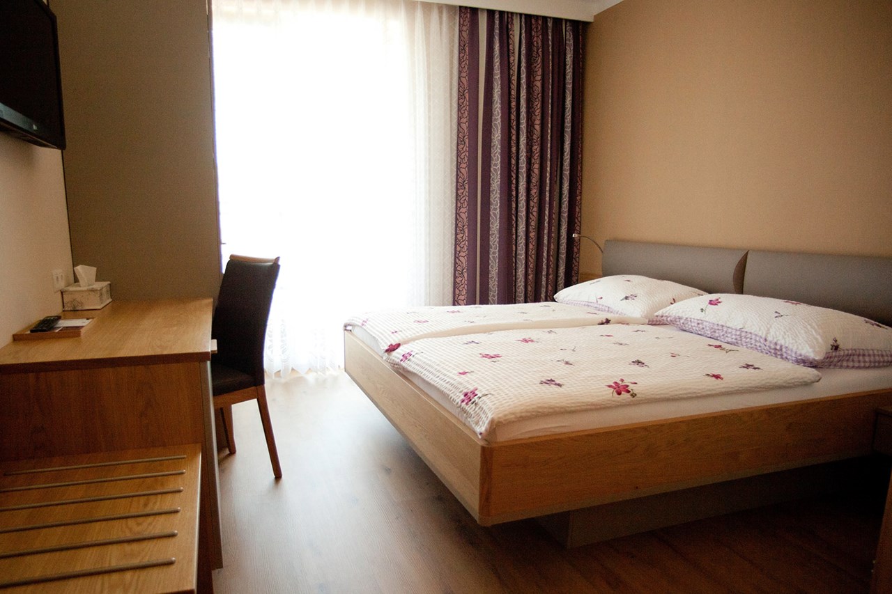 Gästehaus Strudler Zimmerkategorien Doppelzimmer mit Seeblick