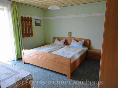 Pensionen - Restaurant - Doppelzimmer mit Dusche / WC und Balkon oder Terrasse - Pension Haus Sonnenschein