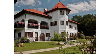 Pensionen - Garten - Hausfoto - Gästehaus Adelmann