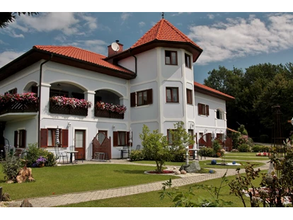 Pensionen - Restaurant - Hausfoto - Gästehaus Adelmann