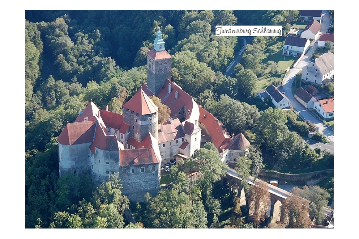 Frühstückspension: Umgebung (Burg Schlaining) - Gästehaus Adelmann
