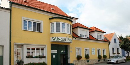 Pensionen - Umgebungsschwerpunkt: See - Bruck an der Leitha - Weingut-Gästezimmer-Buschenschank Fabian