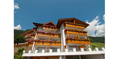 Pensionen - Naturns - Aussenansicht - Gasthaus Jaufenblick & Ferienhaus Engele