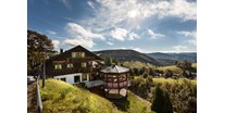 Pensionen - Balkon - Blick nach Süd-Osten zum Hasenhorn - Panorama Lodge Sonnenalm Hochschwarzwald