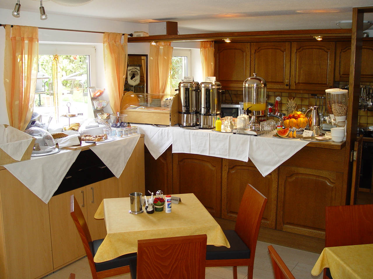 Frühstückspension: Frühstücksbüffet - Pension Ribisch