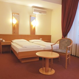 Frühstückspension: Superior Dreibettzimmer - Hotel Pension Haydn
