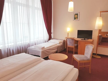 Frühstückspension: Superior Dreibettzimmer - Hotel Pension Haydn