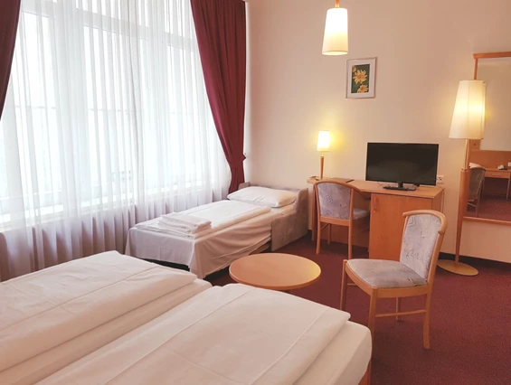 Frühstückspension: Superior Dreibettzimmer - Hotel Pension Haydn