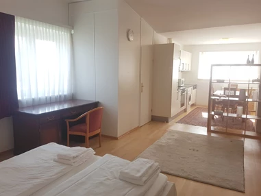 Frühstückspension: Appartement mit Küche, Schlafzimmer/Küche - Hotel Pension Haydn