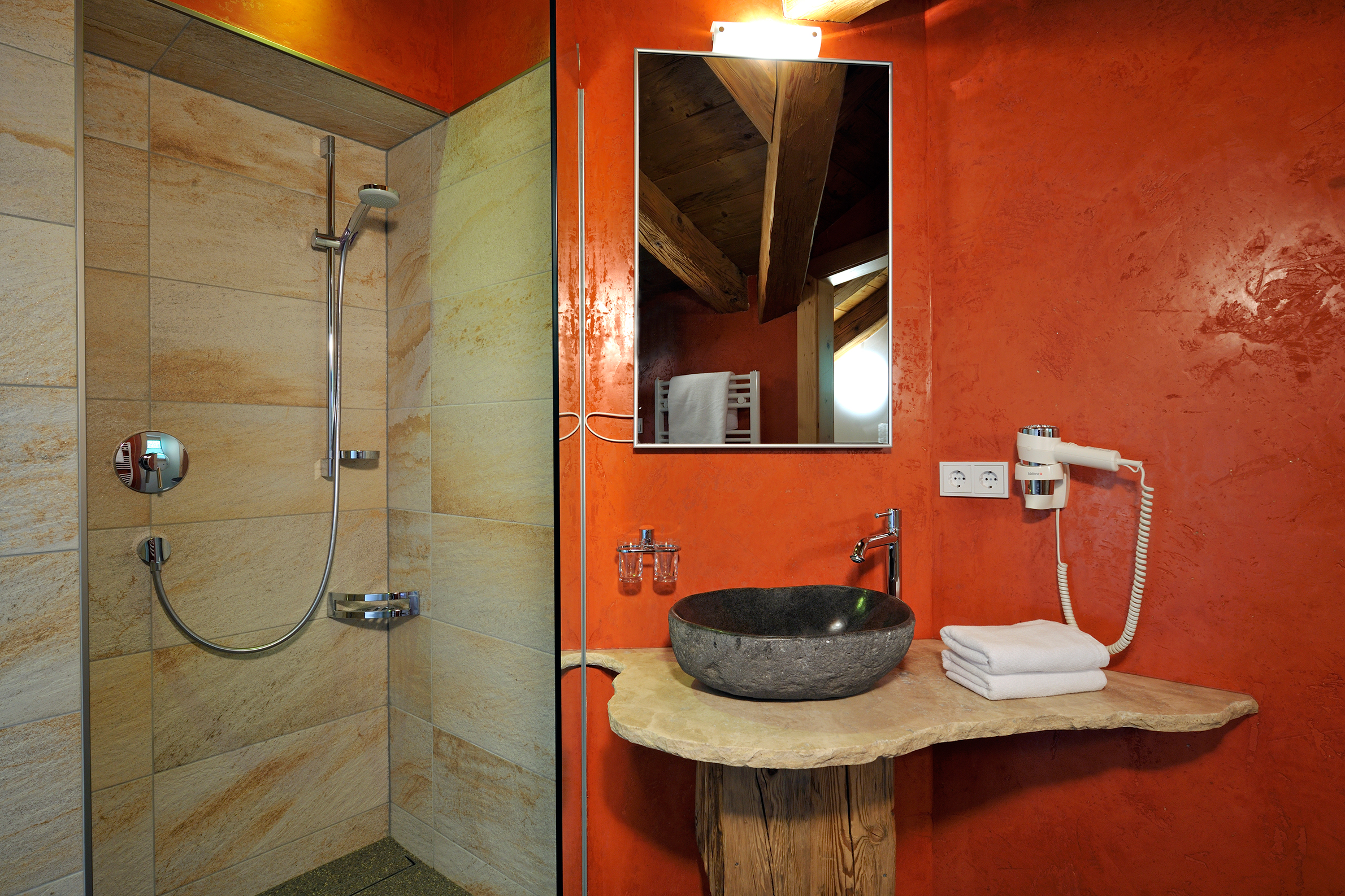 Frühstückspension: Appartementhaus UR-NATUR