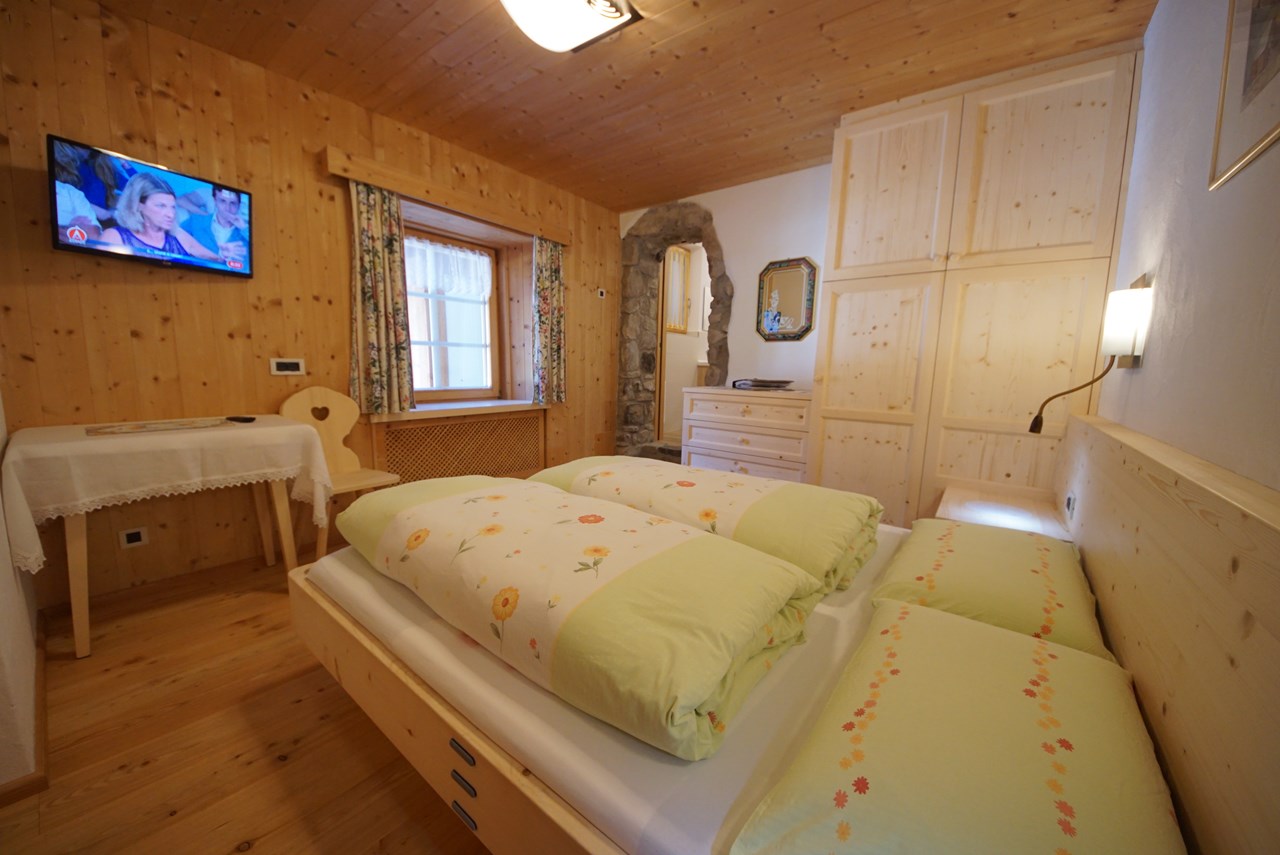 Speckstube Tlisöra Zimmerkategorien Doppelzimmer 2