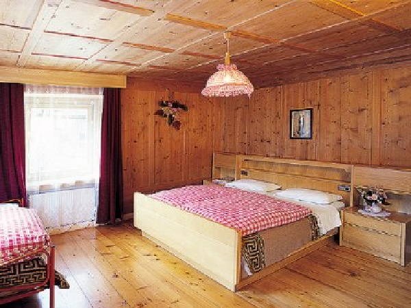 Speckstube Tlisöra Zimmerkategorien Ferienwohnung Pütia