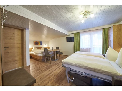 Pensionen - Parkplatz: kostenlos bei der Pension - Leogang - Familienzimmer für 2 - 4 Personen - Landhaus Riedlsperger