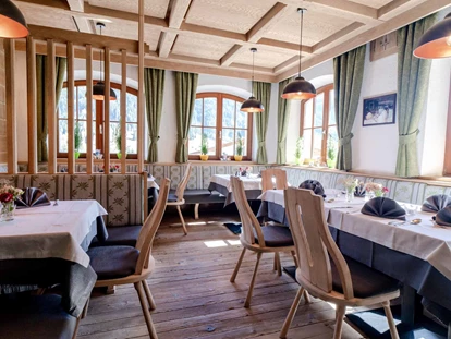 Pensionen - Balkon - Innsbruck - Stube im Alpengasthof Hohe Burg - Alpengasthof Hohe Burg