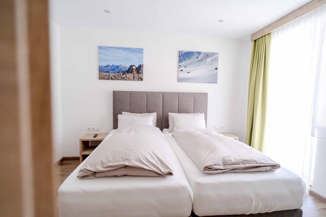 Frühstückspension: Schlafzimmer im Hohe Burg Appartement - Alpengasthof Hohe Burg