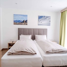 Frühstückspension: Schlafzimmer im Hohe Burg Appartement - Alpengasthof Hohe Burg