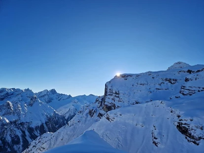 Pensionen - Balkon - Innsbruck - Winter im Gschnitztal - Alpengasthof Hohe Burg