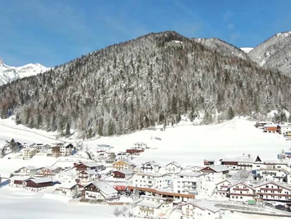 Pensionen - Balkon - Innsbruck - Trins im Gschnitztal - Alpengasthof Hohe Burg