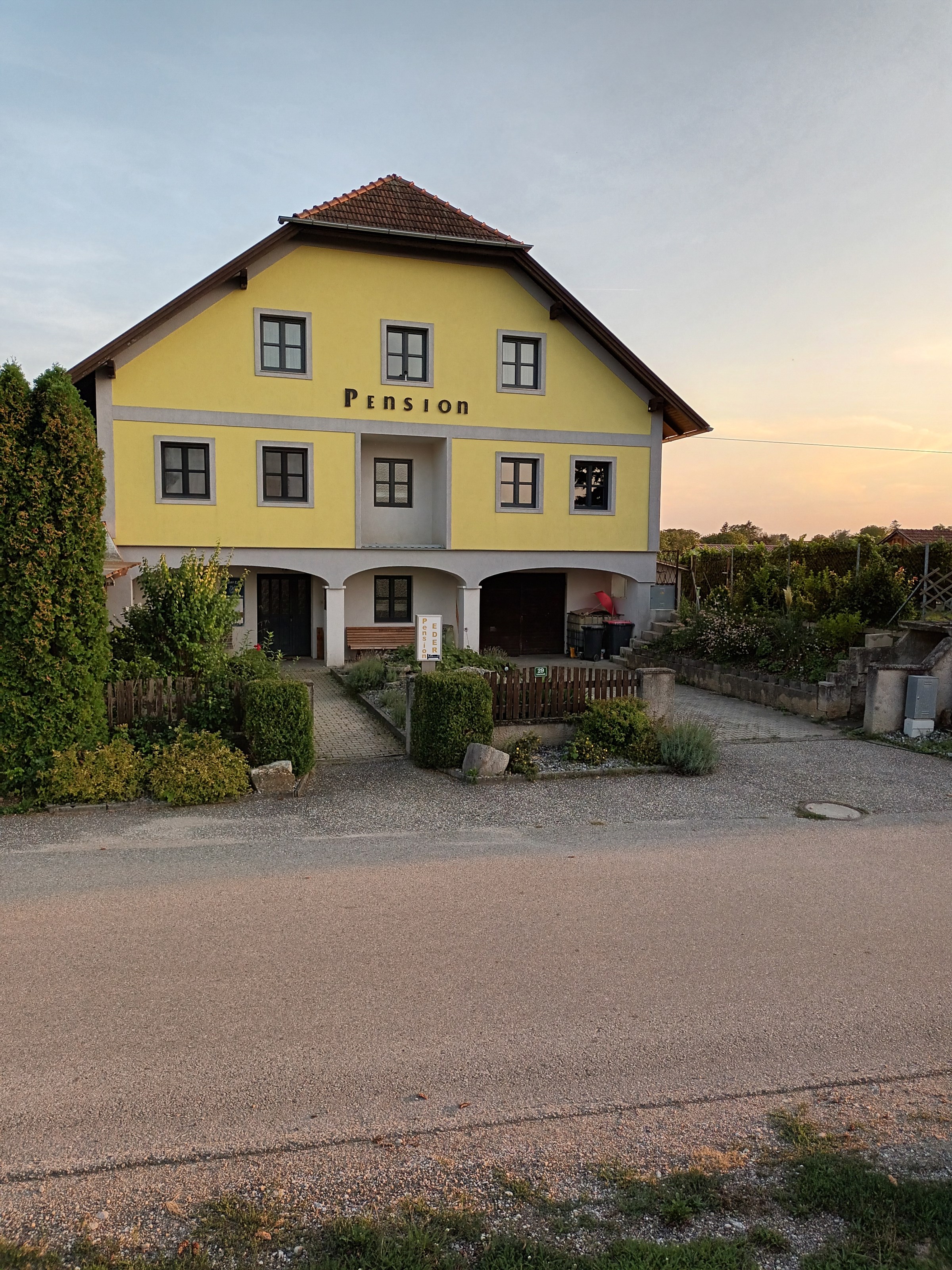 Pensionen - Pressbaum - Meister Eder´s Frühstückspension