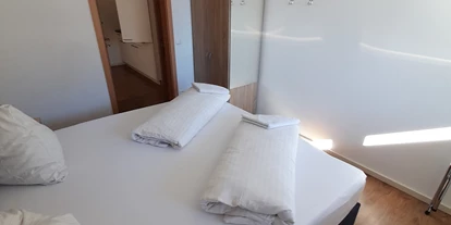Pensionen - WLAN - Hohe Tauern - Schlafzimmer appartment Kreuzeck - Frühstückspension Ferienhaus Kolbnitz