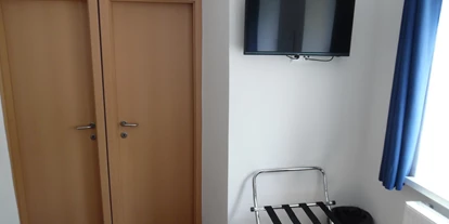 Pensionen - WLAN - Hohe Tauern - Schlafzimmer appartment Kreuzeck und Doppelzimmer - Frühstückspension Ferienhaus Kolbnitz