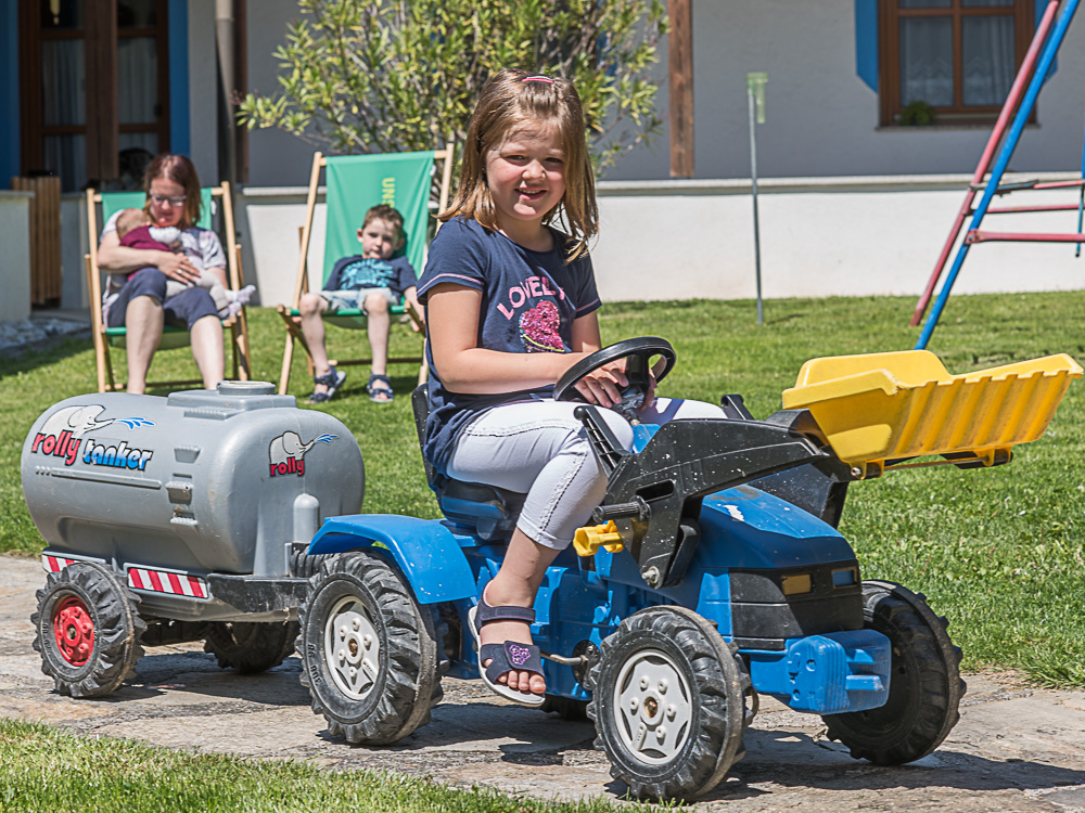 Frühstückspension: vielerlei Möglichkeiten für Spiel und Spass... - Biohof Erdinger